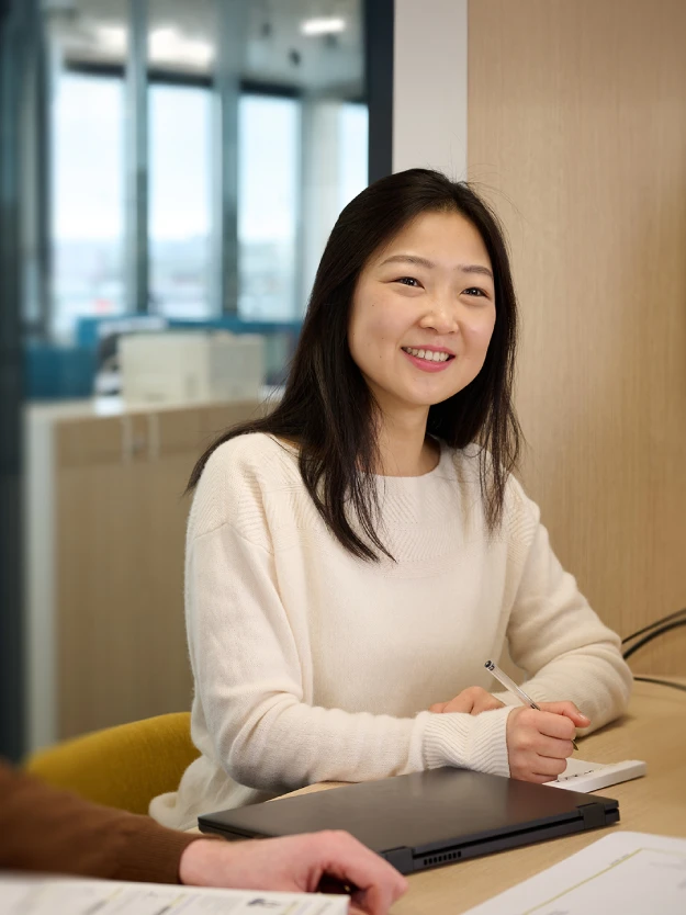 Image de deux conseillers CGR au téléphone